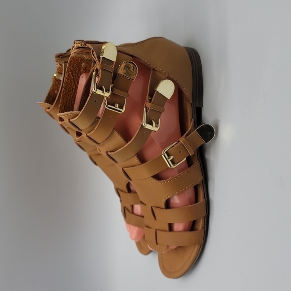 Report womens gladiators sandals size 7.5 - Picture 1 of 7